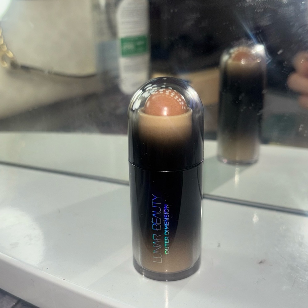 Lunar Beauty Copper Glow Contour Stick